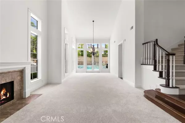 Tustin, CA 92782,2201 Marselina