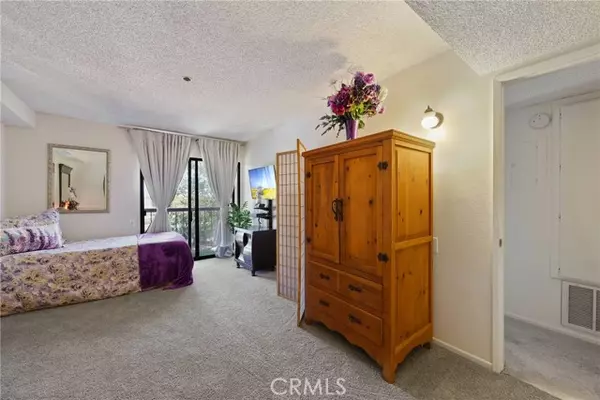 Seal Beach, CA 90740,13601 Del Monte Dr #73