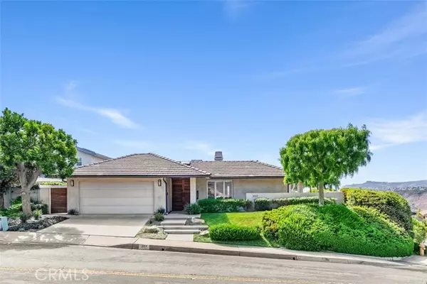 San Clemente, CA 92672,207 Calle Rica