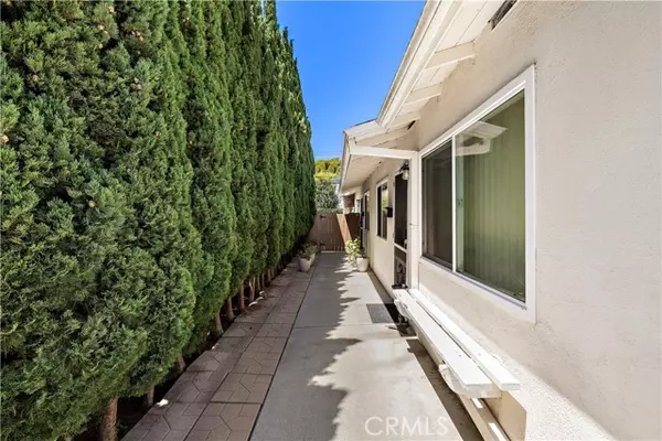 San Clemente, CA 92672,125 E Escalones