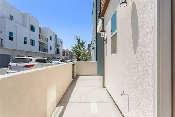 Irvine, CA 92618,352 Merit