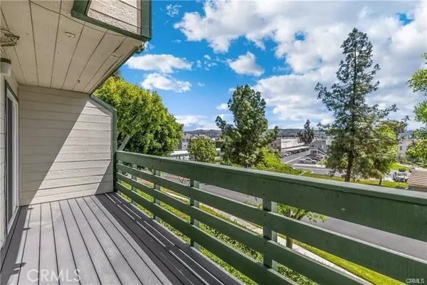 Placentia, CA 92870,2017 Orchard Drive