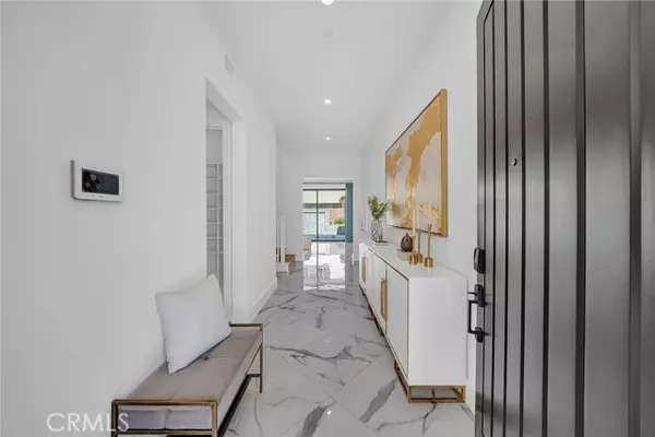 Irvine, CA 92602,106 Villa