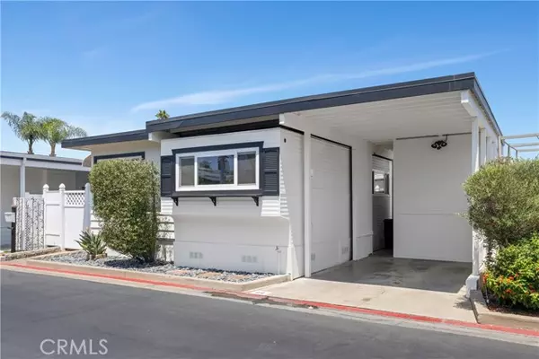 94 Yorktown, Newport Beach, CA 92660