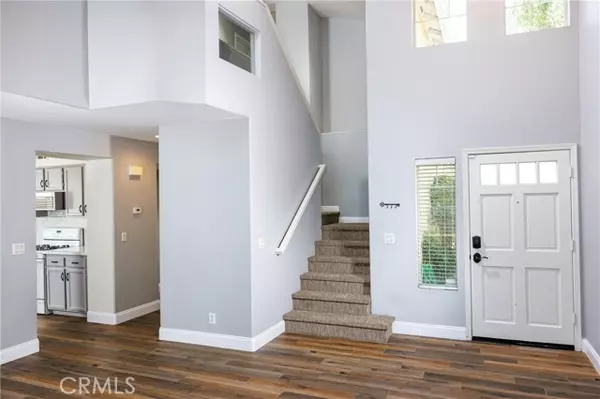 Lake Forest (el Toro), CA 92610,4 Blanco