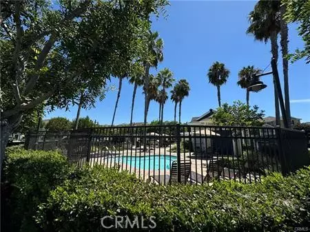 Irvine, CA 92606,1427 Abelia