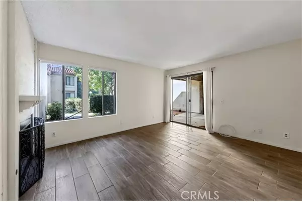 Huntington Beach, CA 92649,4831 Lago Drive #102