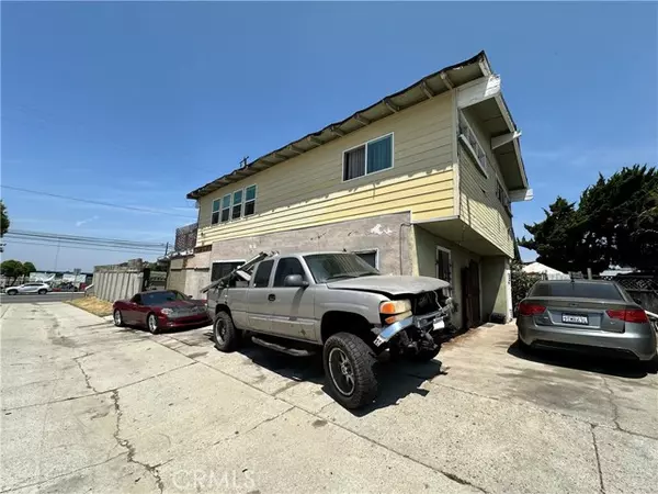 Signal Hill, CA 90755,2238 Walnut Avenue