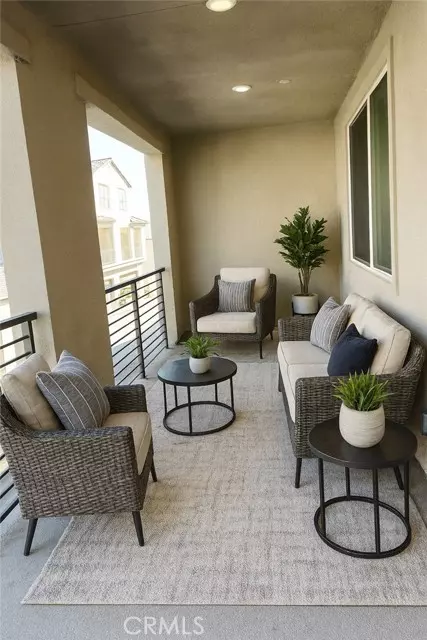 Irvine, CA 92618,124 Sash