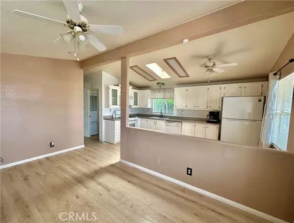 Hemet, CA 92543,1536 S State Street #113