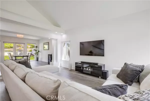 Lake Forest (el Toro), CA 92679,19416 Shadow Oak Drive