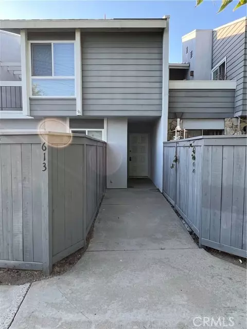 Costa Mesa, CA 92626,613 Lakeview Lane #17
