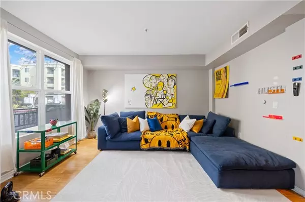 Alhambra, CA 91801,88 E Bay State Street #1F