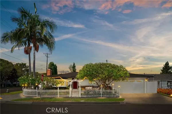 3067 Trinity Drive, Costa Mesa, CA 92626