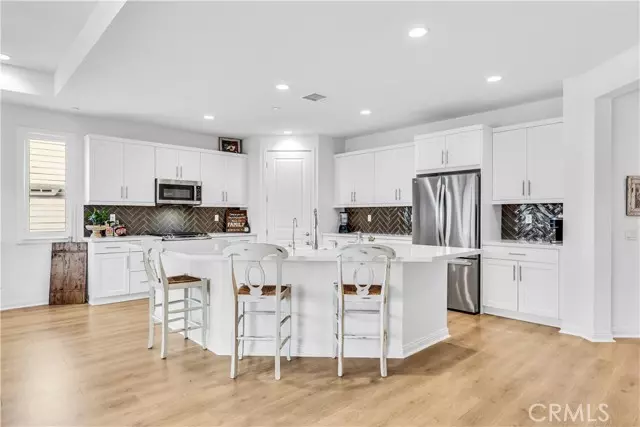 Temecula, CA 92591,32167 Goldback