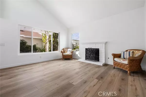 Irvine, CA 92614,22 Silkleaf