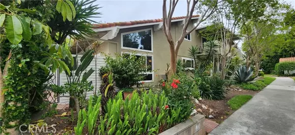 Laguna Woods, CA 92637,2057 Via Mariposa #B