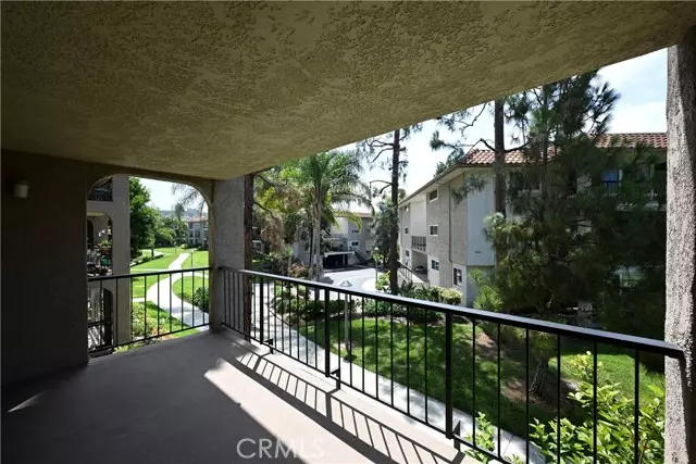 Laguna Woods, CA 92637,3241 San Amadeo #2H
