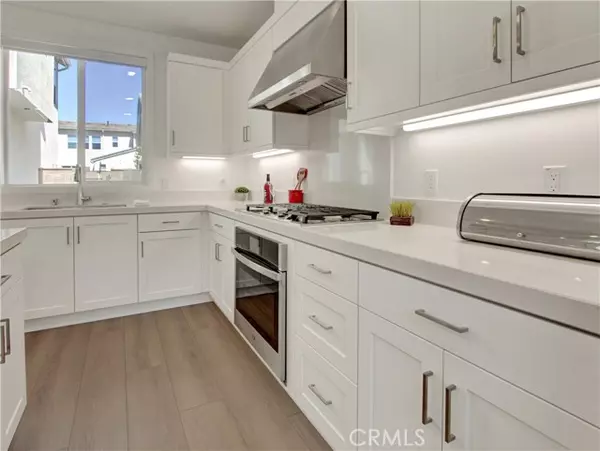 Irvine, CA 92618,230 Sora