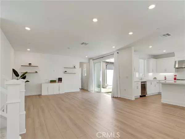 Irvine, CA 92618,230 Sora