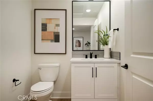 Huntington Beach, CA 92648,414 Main #400