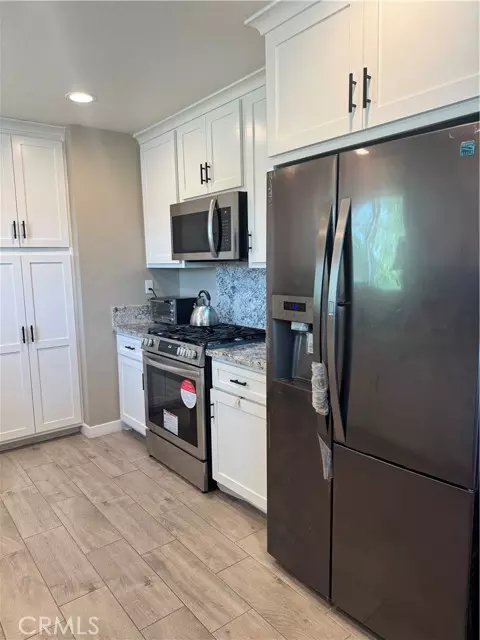 Apple Valley, CA 92308,21101 Sitkan Rd