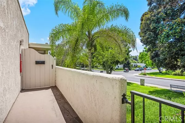 Laguna Woods, CA 92637,2173 Via Mariposa #Q