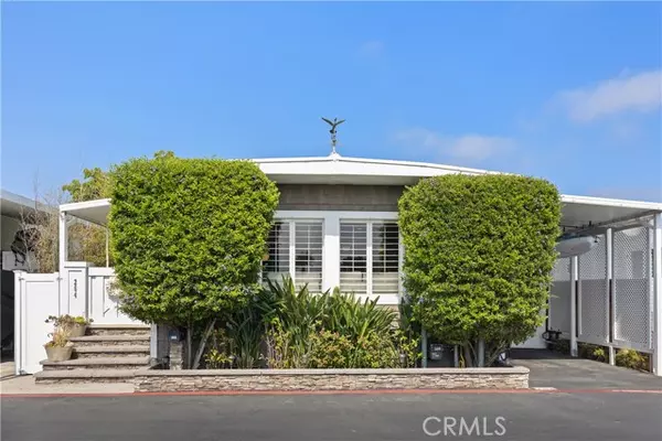 Newport Beach, CA 92660,264 Mayflower Drive