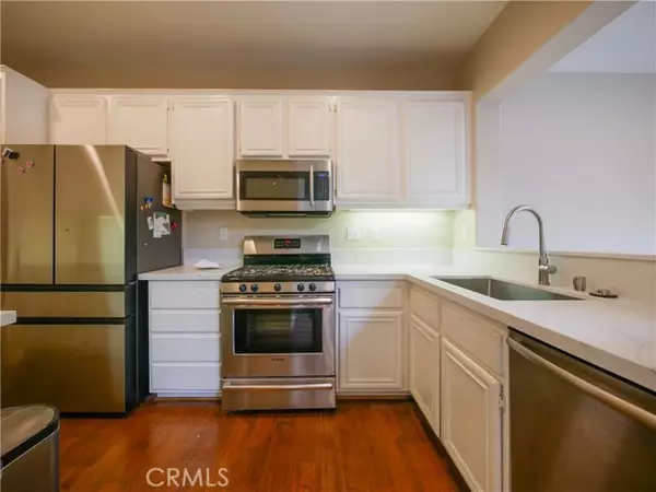 Irvine, CA 92602,67 Ardmore