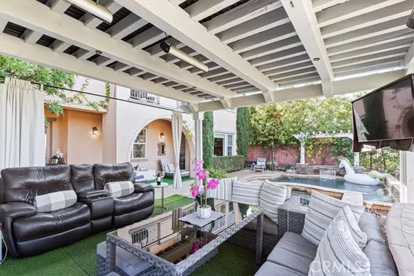 Ladera Ranch, CA 92694,33 Craftsbury Place