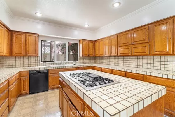 Huntington Beach, CA 92649,17182 Hillside Circle