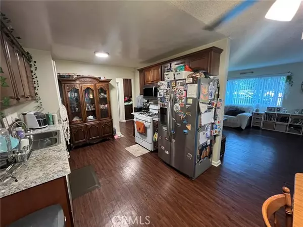 Azusa, CA 91702,221 N San Gabriel Avenue #A