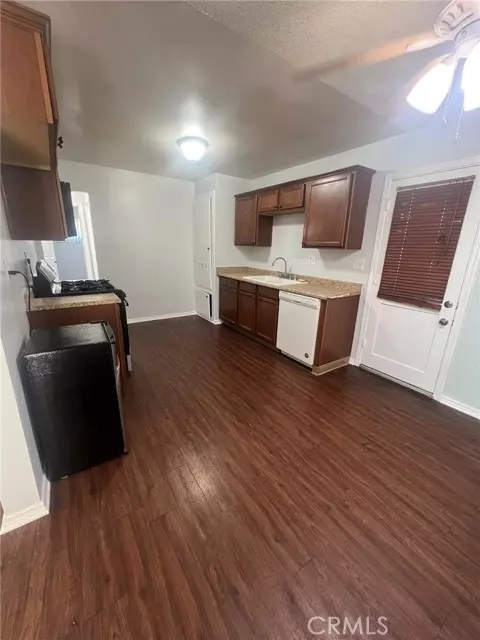 Azusa, CA 91702,221 N San Gabriel Avenue #F