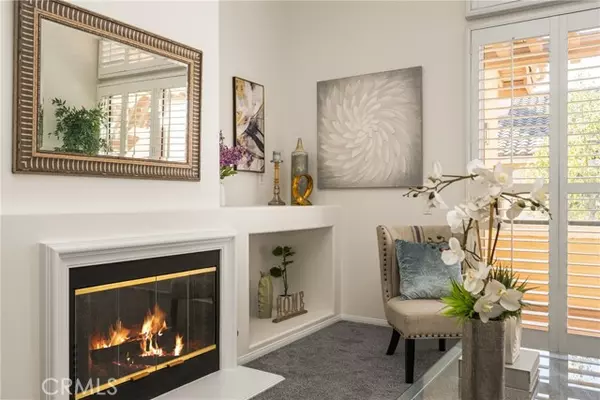 Irvine, CA 92606,1408 Solvay Aisle