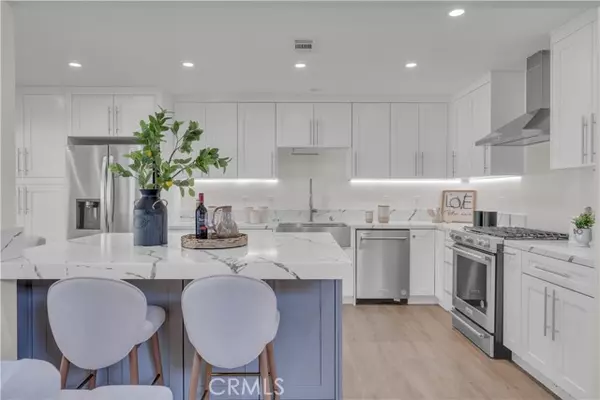 Lake Forest (el Toro), CA 92679,19055 Woodland Way