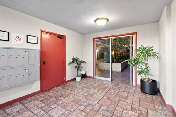 Long Beach, CA 90814,444 Obispo Avenue #3