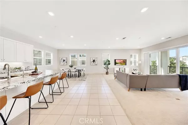 Irvine, CA 92618,104 Sculpture