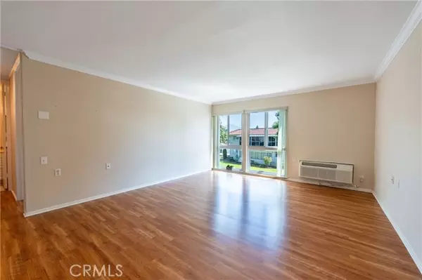 Laguna Woods, CA 92637,2267 Via Puerta #D