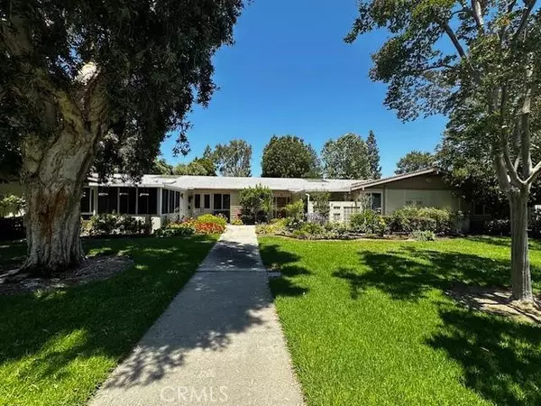 65 Calle Aragon #F, Laguna Woods, CA 92637