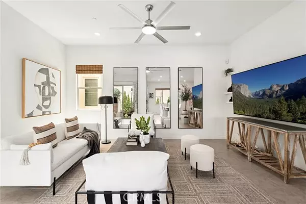 Irvine, CA 92618,126 Stellar