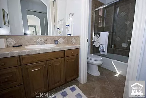 Irvine, CA 92620,37 Twiggs