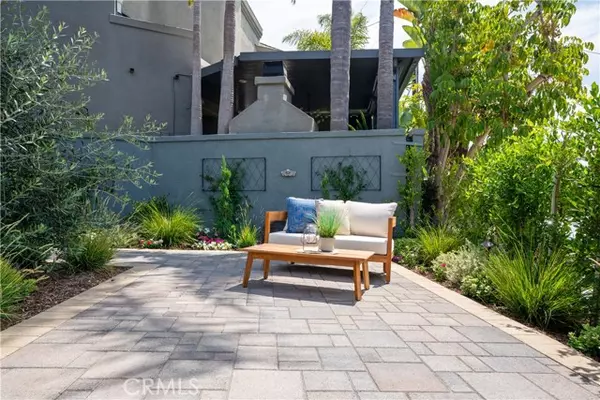 Newport Beach, CA 92663,3204 Broad Street