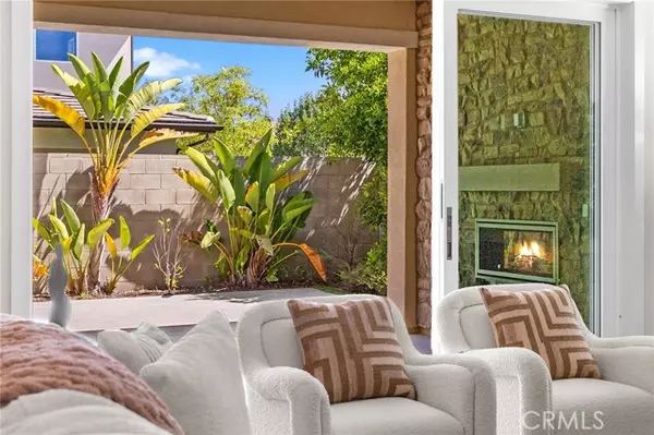 Irvine, CA 92618,76 Bolide