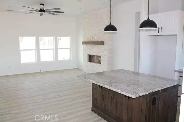 Apple Valley, CA 92307,22865 Papago Road