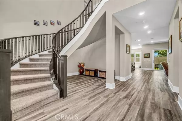 Irvine, CA 92618,74 Iluna