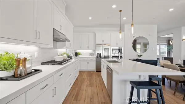 Valencia (santa Clarita), CA 91354,24520 Via El Balneario