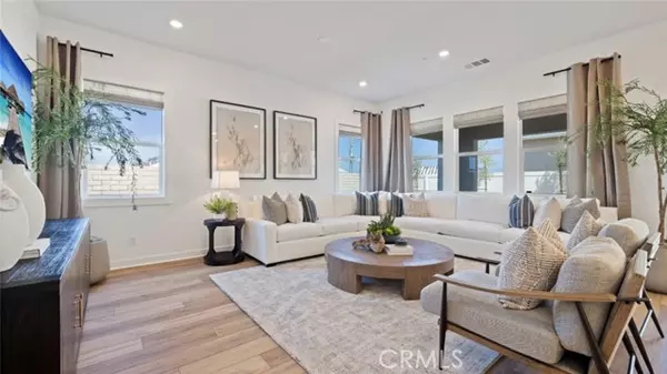 Valencia (santa Clarita), CA 91354,24520 Via El Balneario