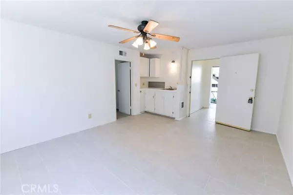 San Clemente, CA 92672,207 W Mariposa #A-1