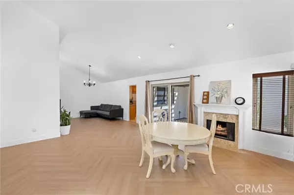 Irvine, CA 92612,18 Navarre #133