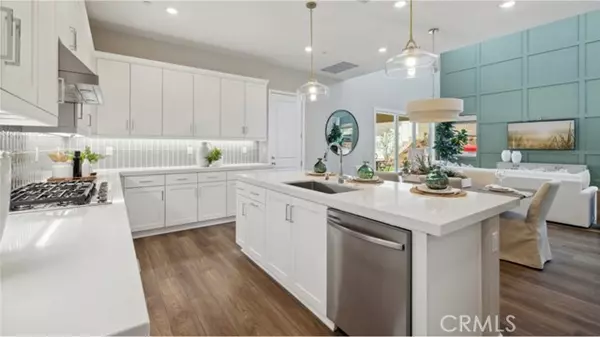 Valencia (santa Clarita), CA 91354,24501 Villa La Sombrilla